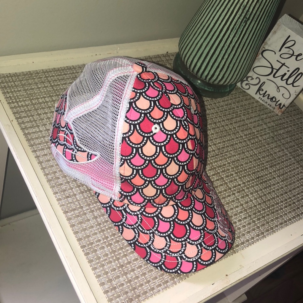 Trucker hat
